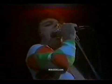 Video thumbnail for Ogre Battle (Live at the Rainbow, London / November 1974)
