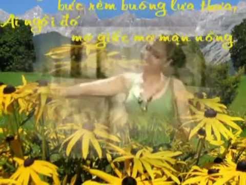 Thể hiện bởi Mai Khôi
