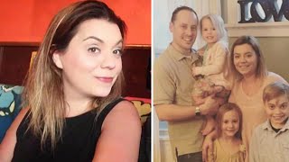 Mom Is Enraged When a Couple Asks to Sit Away From Her at a Restaurant – Then, She Learns the Devast