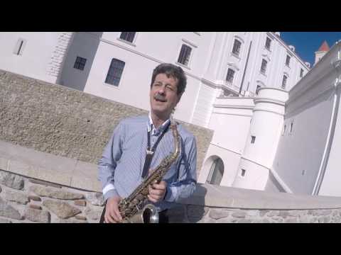 Ján Beňa - Hádej mámo (OFFICIAL CLIP)