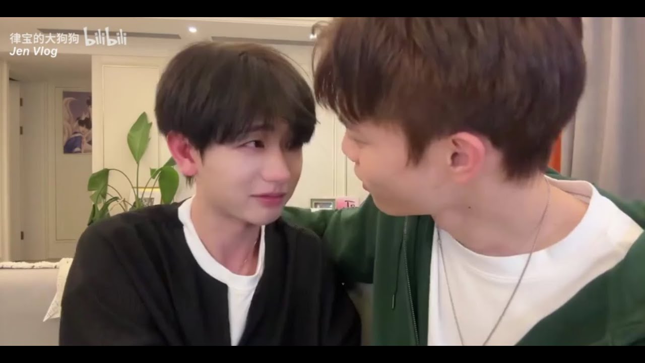 [Engsub/BL] Ice-Cream Kissing Challenge: The Puppy 🐶 made the Little Fox 🦊 cry~ | Chen Lv & Liu Cong