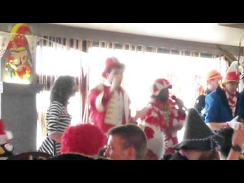 Zjosti en Sjoekel live in zaal Burgerhout (2)