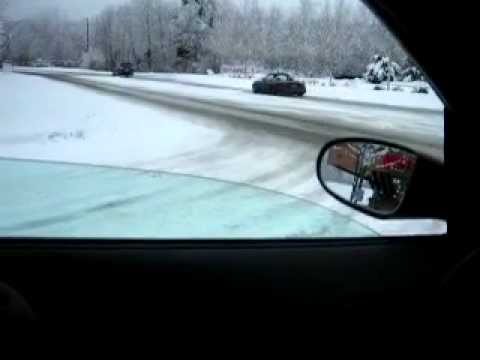 Lake Stevens drivers love the snow!!!
