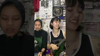 Download lagu Aku yang malang 4. Cover San San mp3