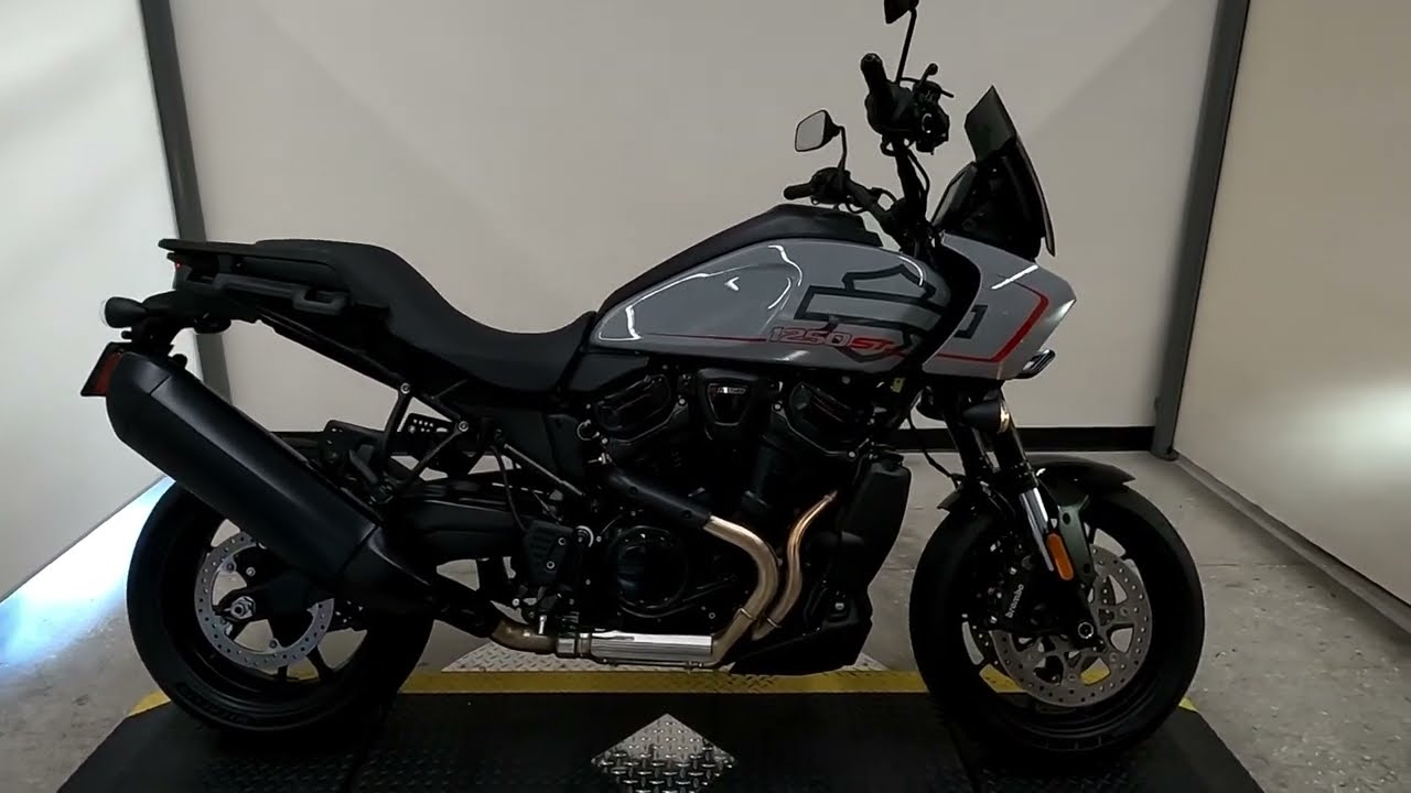A photo of this 2025 Harley-Davidson Pan America 1250 ST