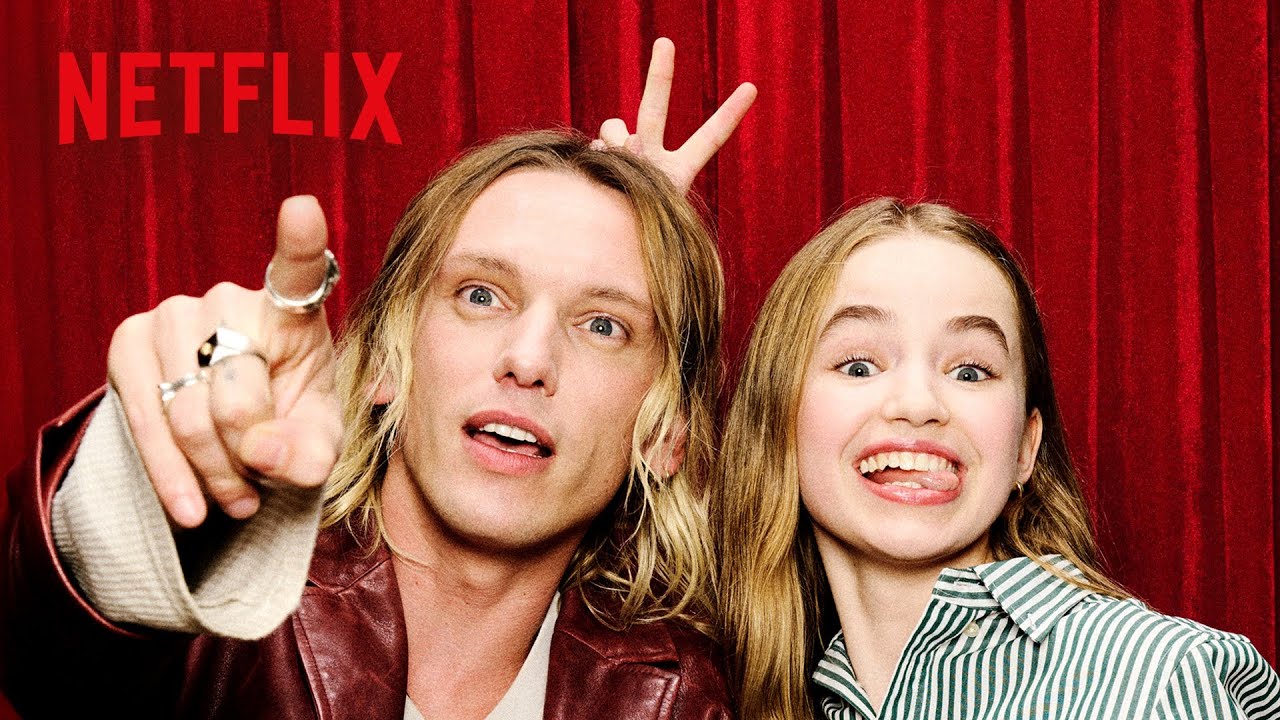 Jamie Campbell Bower & Nell Fisher On Table Reads, Cast BFFs & Stranger Things Spoilers