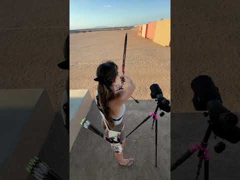 Disparo de arco e flecha a 70 metros