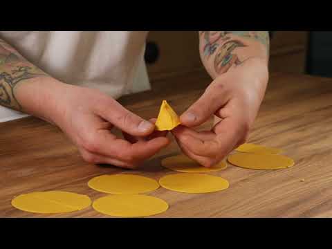 Pasta Masterclass - How to make Cappellacci dei briganti by Mateo Zielonka