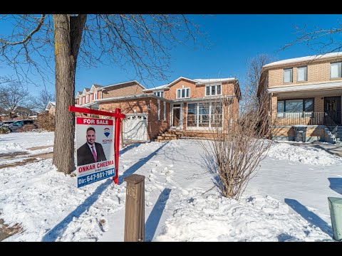Home for sale at 46 Canarvan Court, Brampton, ON L6Y 4X5
