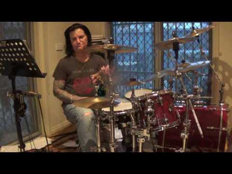 50 ways  and 32nd note groove by steve Gadd played by Walter De Bono