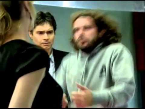 Axel makes a mistake with the envoy