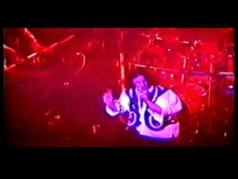 Videoclip de Uninvited Guest (Live) — Marillion