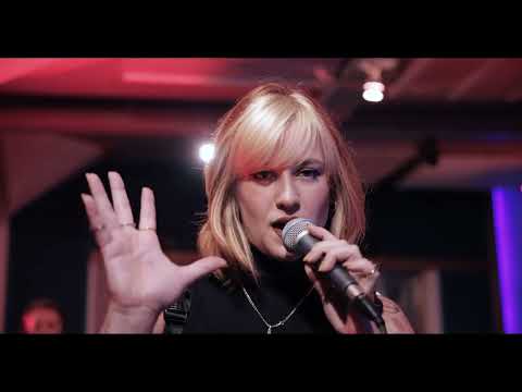 Stranski Učinki feat. ARI - Samo Ljubezen