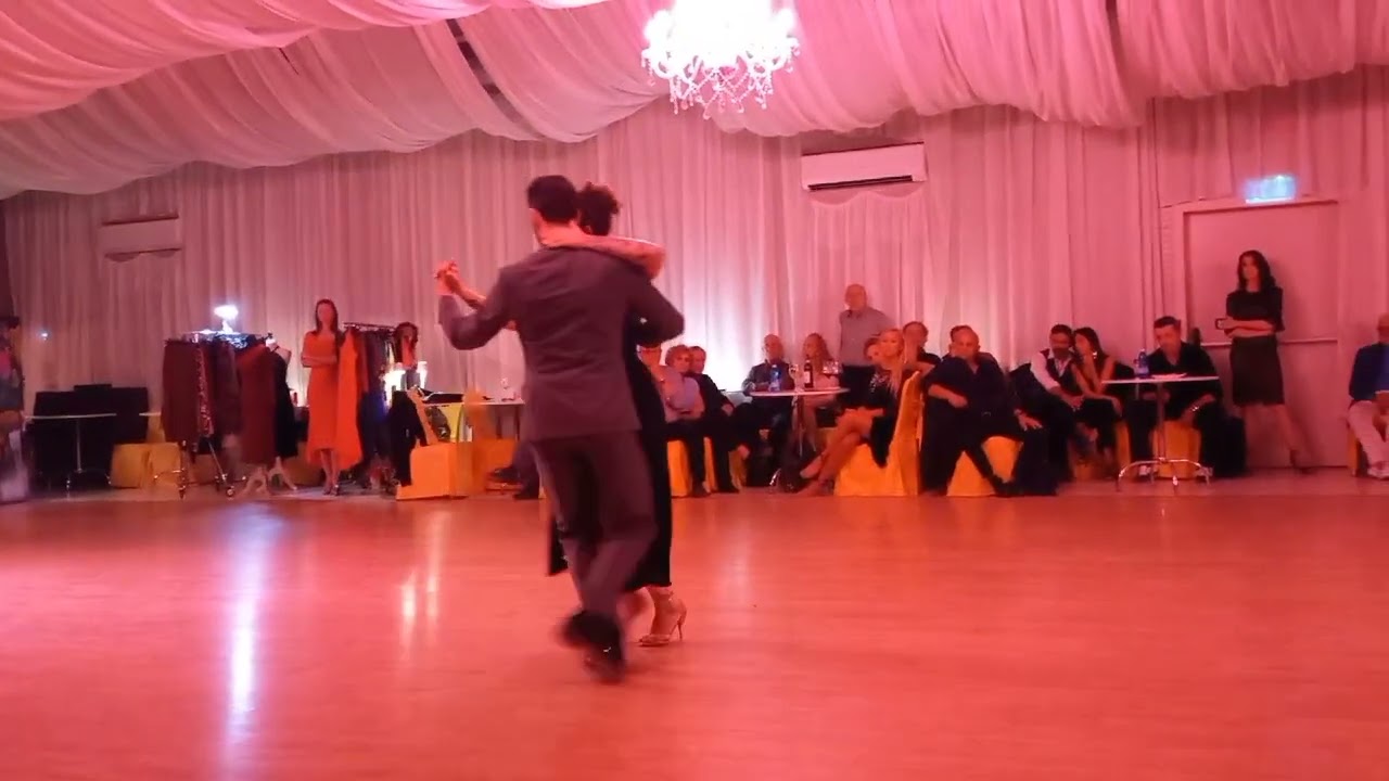 Marco Nodari y Claudia Cavagnini "Café Domínguez" @Milonga la Rotonda (Bs) 10/11/2024