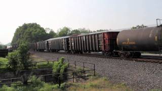 preview picture of video 'Norfolk Southern trains busy at Emsworth Dam'