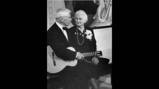 Carl Sandburg sings "Suckin' Cider Through a Straw"