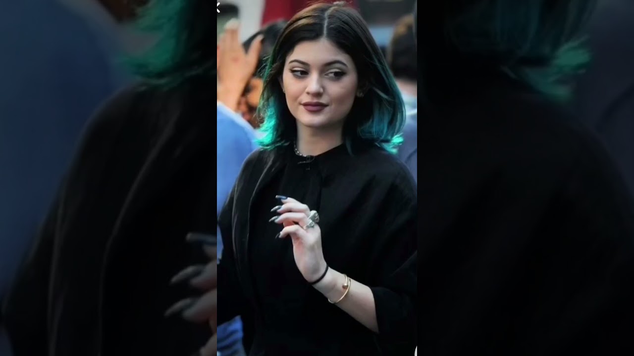 young kylie jenner is back..😊