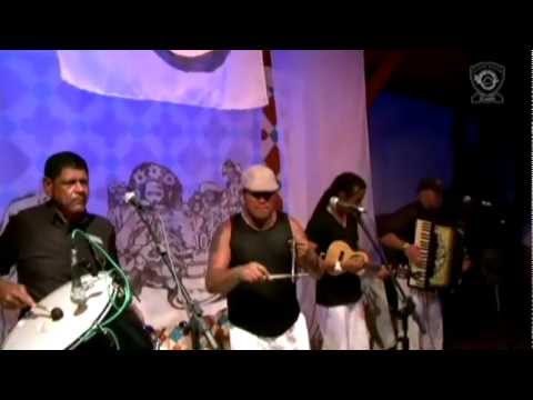 Agitando A Rapaziada - Trio Pé De Serra