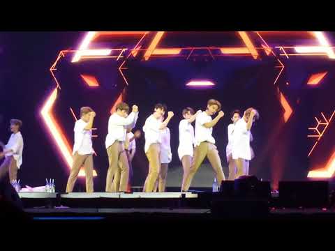 [171013] Hands On Me — Wanna One (in Manila)