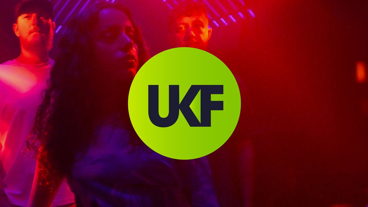 Pola & Bryson, Emily Makis - Worlds Apart