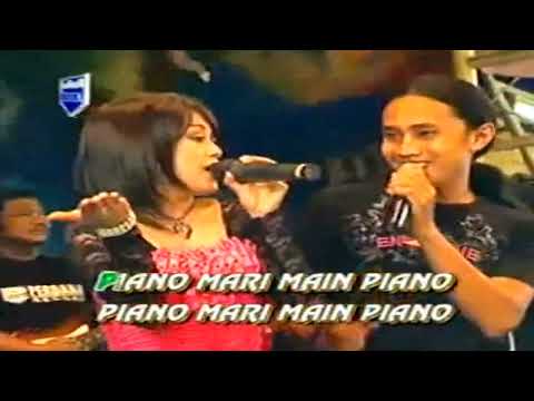 Piano - Vivi Rosalita & Agung Juanda ( Official Music Video )