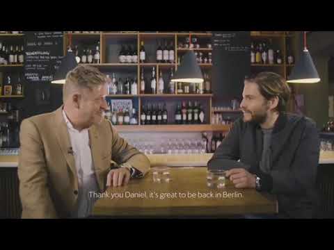 Daniel Brühl & Wayne Griffiths || CUPRA || Bar Raval