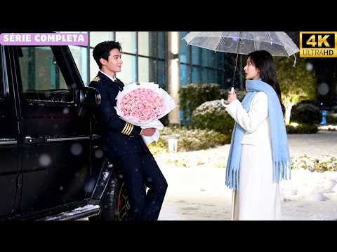 Forçada a um encontro às cegas… ela descobre que ele é seu crush do colégio — e seu chefe