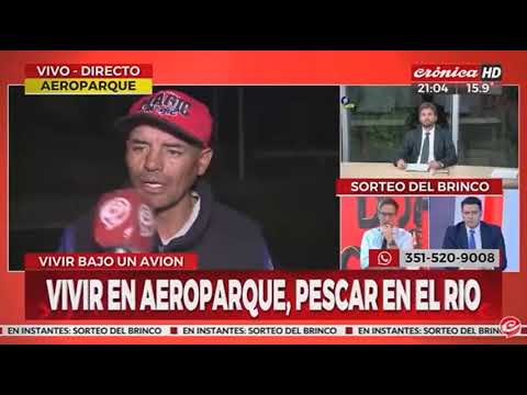 Viven en Aeroparque y pescan en el río para comer