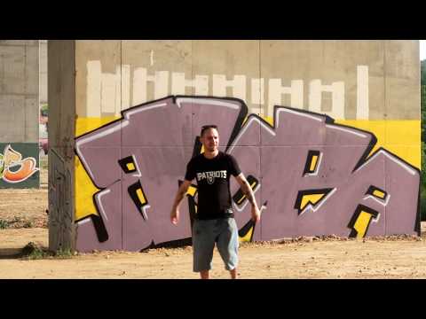 Zéu - Várnak a Mennyben ( km Kinect ) (Official Music Video)