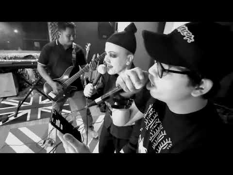 NUCLEAR ANNIHILATION Raped Ass/Systemet suger=the system sucks