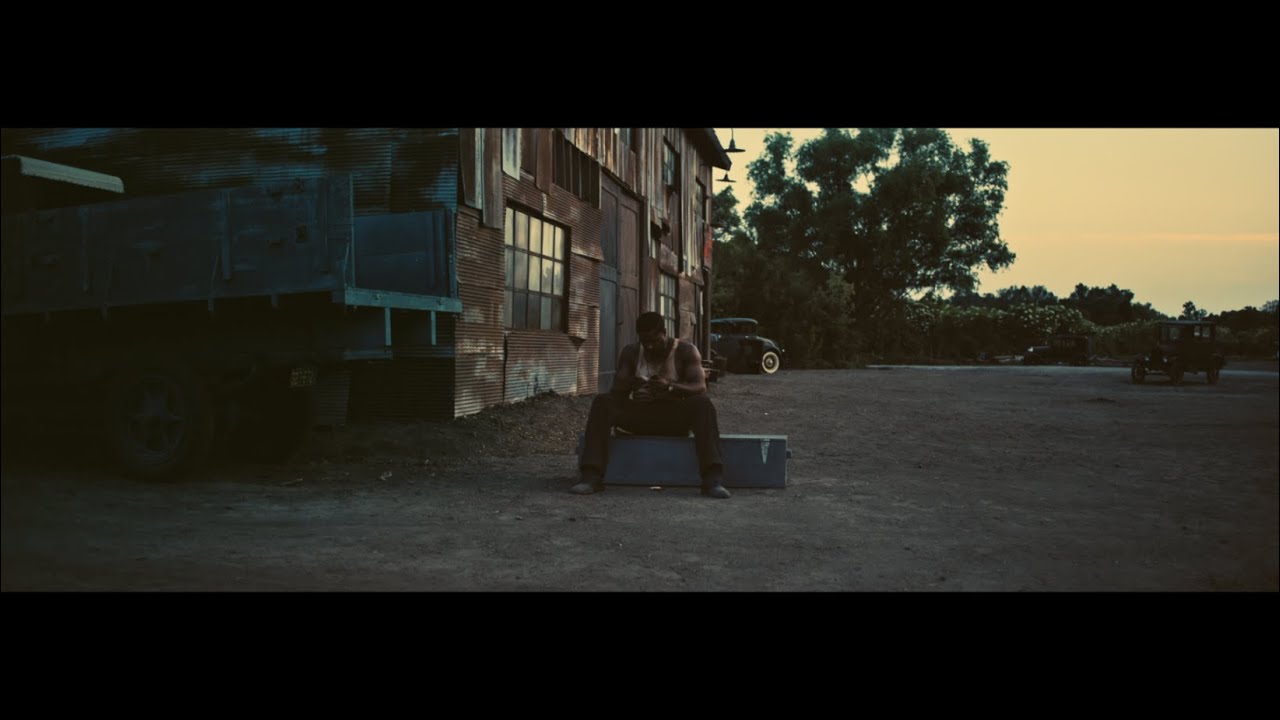 trailer Oficial