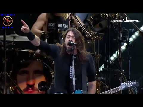 Dave Grohl - Foo Fighters   Tributo a  Malcolm Young  - AC DC