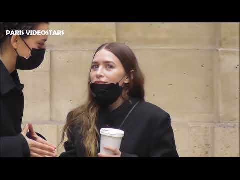 Mary-Kate et Ashley Olsen 2 march 2022 in Paris before the show The Row during the Fashion Week