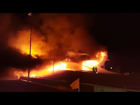 Een brand heeft grote schade aangericht bij de voetbalvereniging van Oosterhout