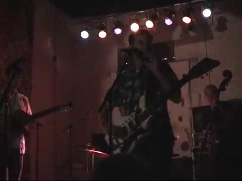 Calexico, live at Solar Culture, Tucson Arizona 8/5/2000 (Part 1)