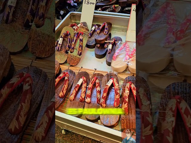 Vídeo relacionado con NOREN Calcetines japoneses Tabi Socks (JAPANORAMA), fabricados en Japón, con estampado de sandalias, puntera dividida, talla unisex para hombres y mujeres, Talla adulto/gato de la suerte, gris, talla