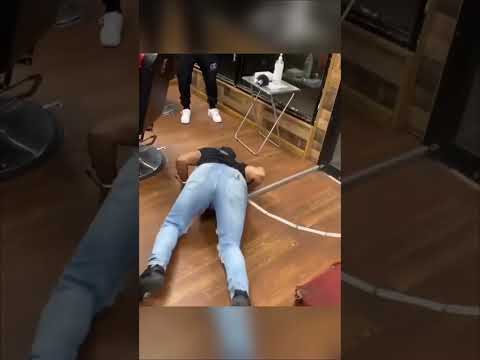 No pudo controlarse la música lo puso bellaco #latinmusic #musicaurbana #reggaeton  #bellaqueo