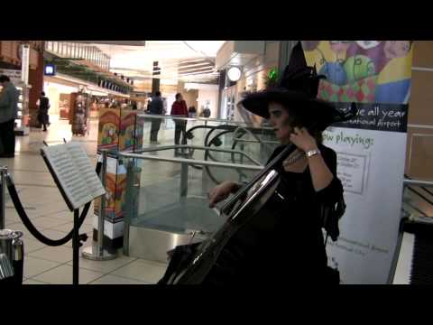Witch Josephine plays Bach Suites