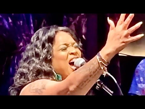 Emoni sings CeeLo "Fool for You" LIVE in Nashville
