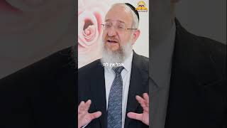 האם מותר לערוך קניות לתינוק לפני הלידה? ראש קו ההלכה הרב ירון אשכנזי (קו ההלכה הספרדי) - התמונה מוצגת ישירות מתוך אתר האינטרנט יוטיוב. זכויות היוצרים בתמונה שייכות ליוצרה. קישור קרדיט למקור התוכן נמצא בתוך דף הסרטון