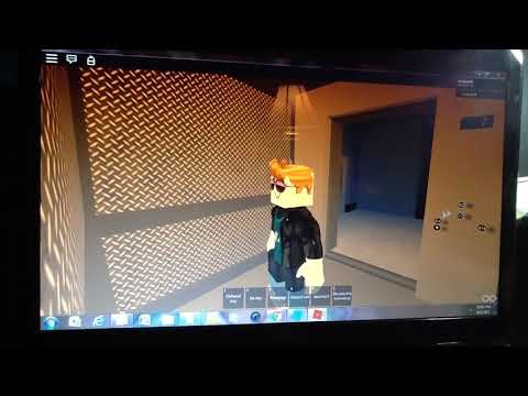 Montgomery elevator in gate 3 Dankport