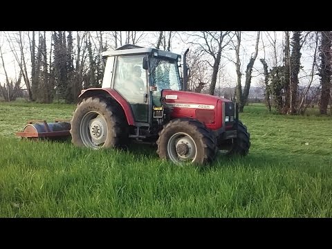Rullatura Prati 2016 - Az. Agr. Merzari - Massey Ferguson 4255 + Rullo