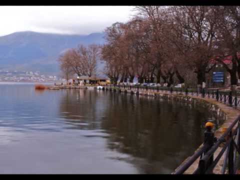 Βόλτα στην κυρά-Φροσύνη με τους Ναΐφ