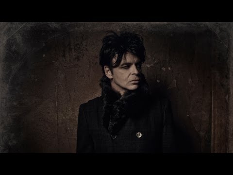 Gary Numan - I Am Dust