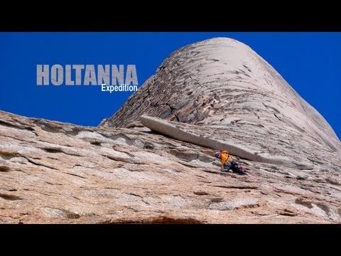 Holtanna - big wall aid climbing and base jumping in Antarctica