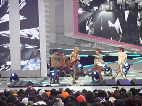 120414 - SHINee - Stranger @ KBS 5haring Hope Festival[fancam]