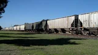 preview picture of video 'UP Southbound passing Calvert, TX - 11.01.2013'