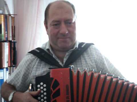 ANTÓNIO TOCA SUBI AO PALCO