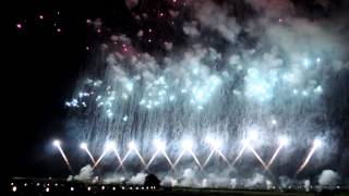 preview picture of video 'No.1 fireworks all over the world flower of the sky @Nagaoka Japan 2012 (長岡花火)'