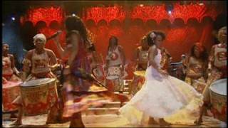 "Dona Canô"- (Daniela Mercury, Mariene de Castro & Banda Dida)